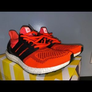Adidas Ultraboost Solar Red
Size 10.5 w/ original box
$250+shipping
